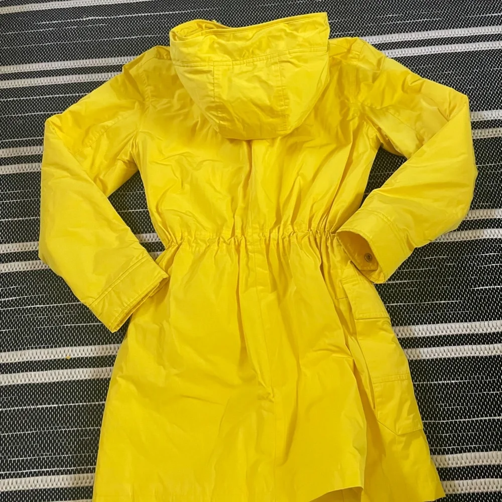 Ralph Lauren Maritime raincoat, size small (generous fit) warm canary yellow - Picture 11 of 15